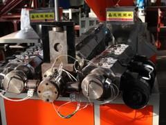 輪胎雕花機(jī)與輪胎開(kāi)槽機(jī) 價(jià)格、供應(yīng)商與行業(yè)應(yīng)用解析